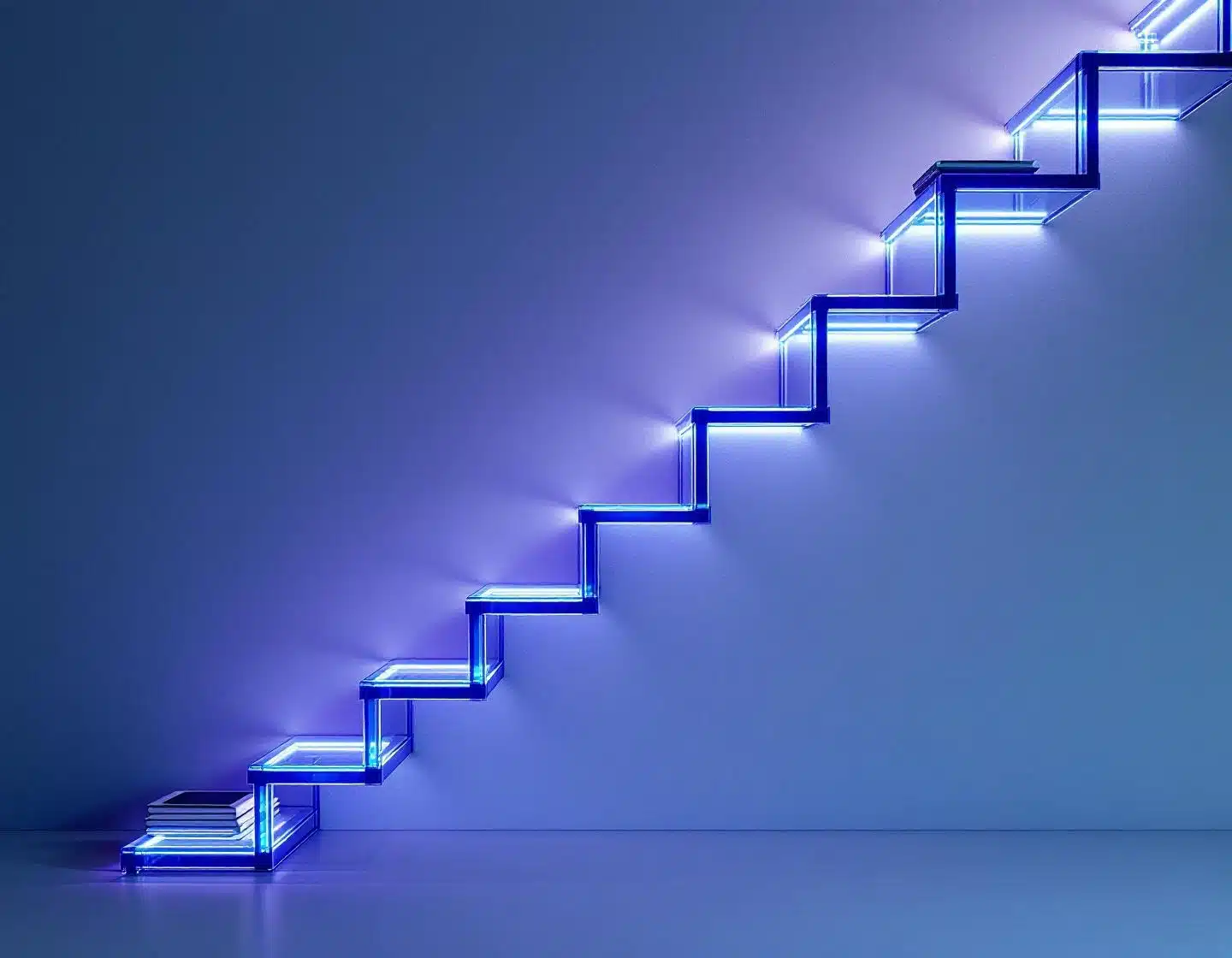 moderne glazen trap met blauwe led-verlichting en zakelijke elementen, symboliseert professionele groei en ontwikkeling